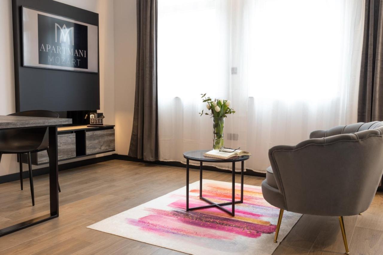 Apartmani Mozart-Centar ヴィロヴィティツァ エクステリア 写真