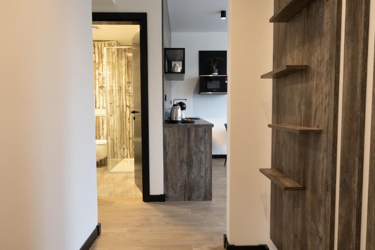 Apartmani Mozart-Centar ヴィロヴィティツァ エクステリア 写真