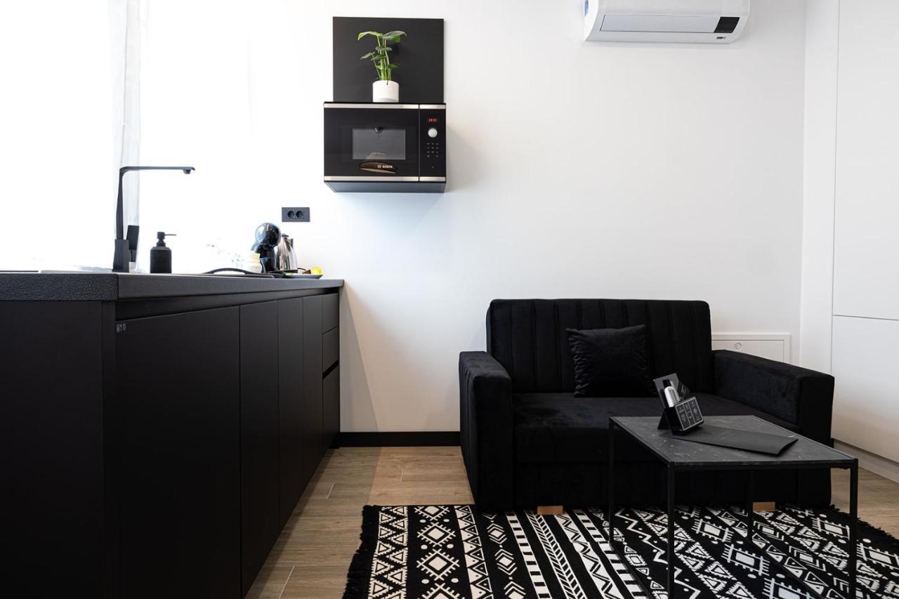 Apartmani Mozart-Centar ヴィロヴィティツァ エクステリア 写真