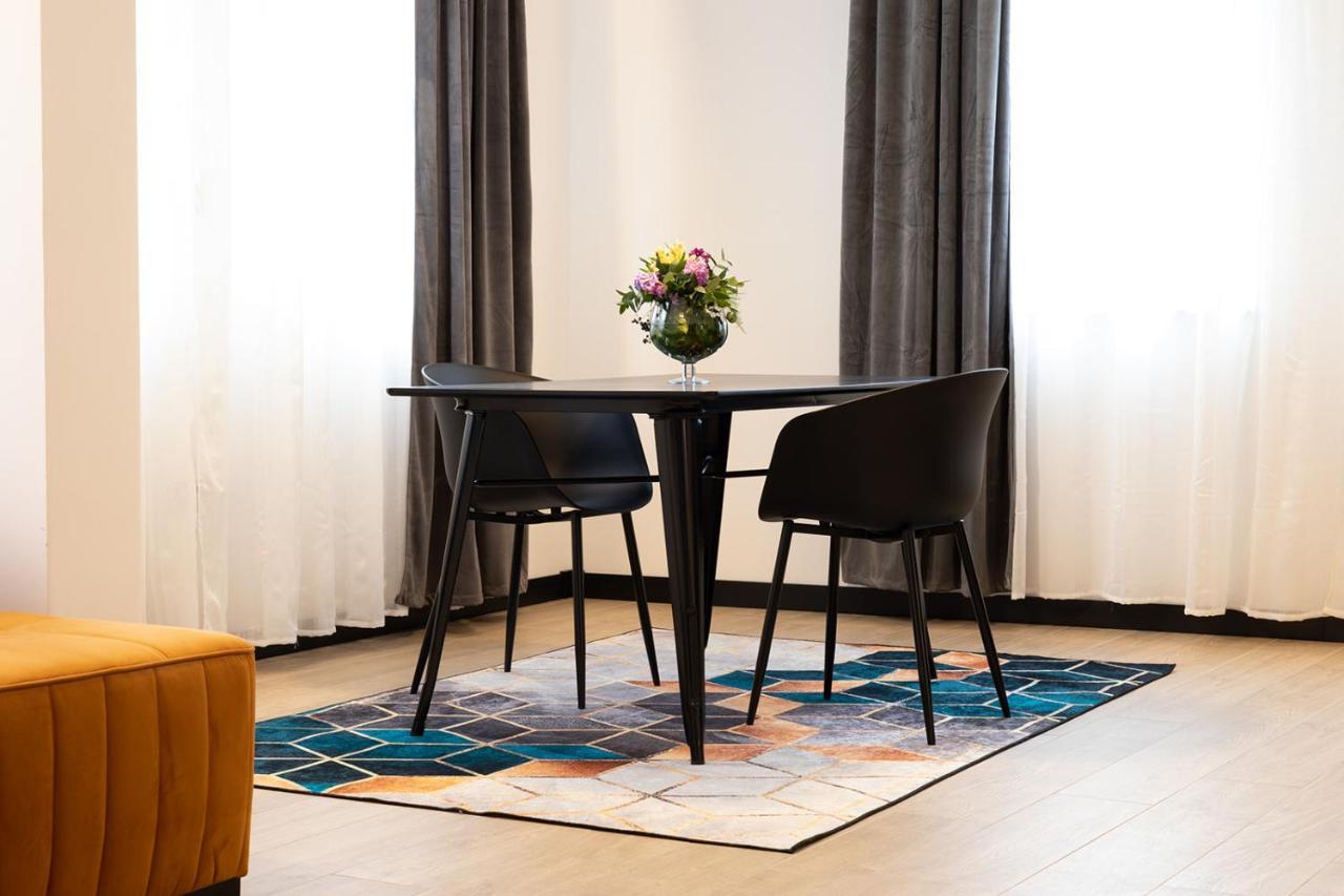 Apartmani Mozart-Centar ヴィロヴィティツァ エクステリア 写真